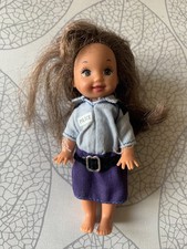 Poupée  SHELLY POLICIÈRE (Soeur de Barbie) Année 90 Vintage