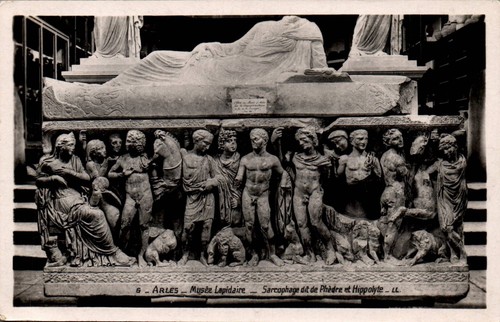 Cpa arles musée lapidaire - -,