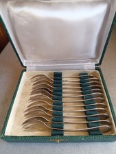Coffret de 12 fourchettes à