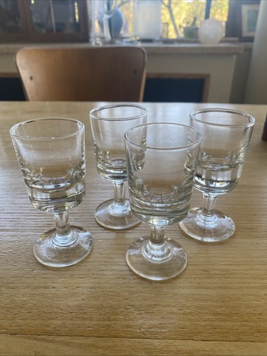 Anciens petits verres alcool - 4,