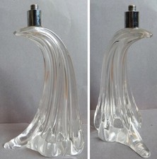 Pied de lampe en cristal vers