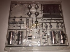 1/25 REVELL GRAPPE DE PIÈCES