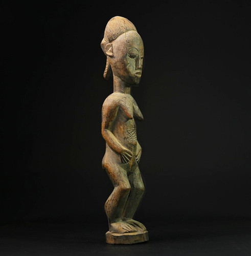 Sculpture tribu - de,