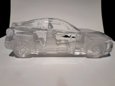 Voiture miniature en cristal