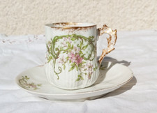 Ancienne tasse et sous tasse