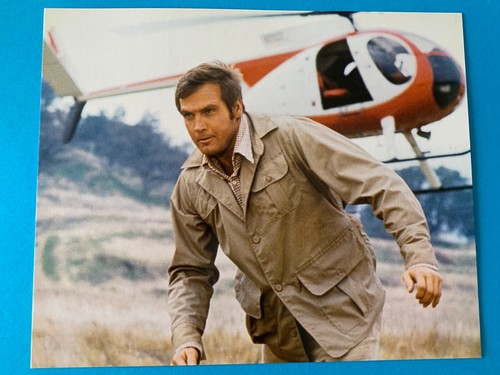 Lee majors the six - :,