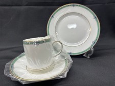 Trio de 2 assiettes Wedgwood