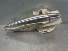 826613W010 poignée