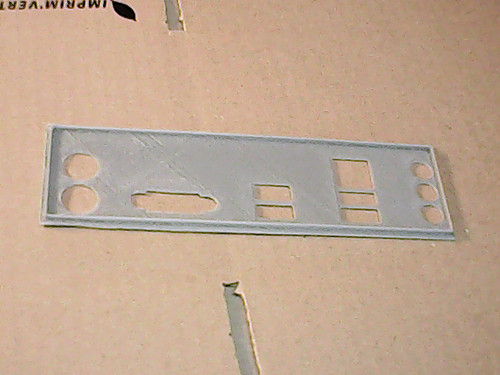 Shield plaque arriere en - i/o,
