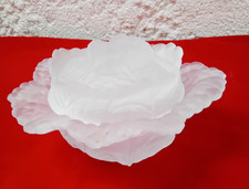 bonbonnière en verre dépoli en forme de chou verre dépoli blanc