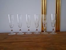 Lot 6 flutes à champagne