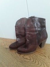 Sublimes bottines Texto type