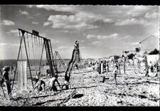 CHATELAILLON (17) VILLAS & JEU BALANCOIRE & TOBOGGAN à la PLAGE vers 1950