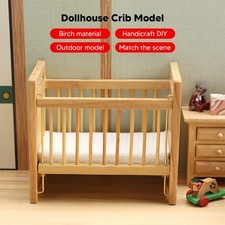 Crèche De Maison De Poupée