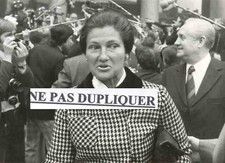 PHOTO DE PRESSE  ORIGINE AGIP DE MADAME SIMONE VEIL