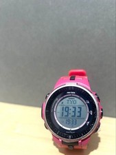 Montre rose CASIO Pro Trek