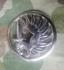 insigne de beret parachutiste indochine  local moule  .  Dien Bien Phu