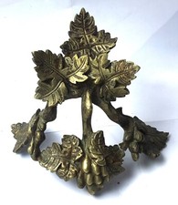 ANCIEN PIED D’ORNEMENT DE MEUBLE BRONZE DÉCOR PAMPRE & VIGNE DÉCOR FEUILLE VIGNE