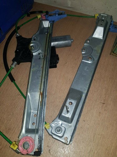 Mécanisme moteur vitre - et,