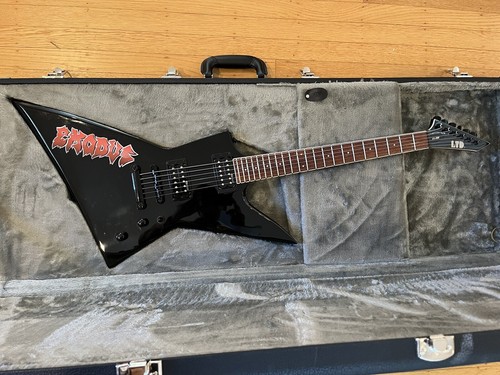 Exodus ltd guitar black - black, staged