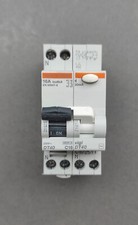 INTER DIFFERENTIEL~ MERLIN GERIN  16 Amp  0,03A  MULTI 9 VIGI DT40  21025+ 21450