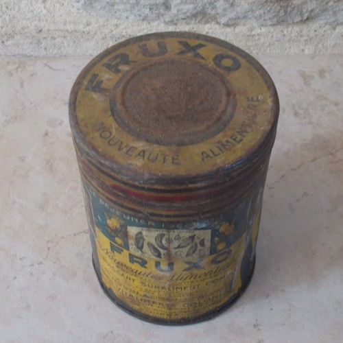 Ancienne boîte tôle