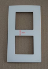 1 Plaque double entraxe 57mm Verticale - BLANC - ESPACE LUMIERE - ARNOULD 60822