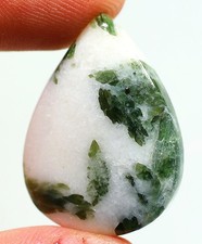 38 Ct 6X22X31 mm émeraude