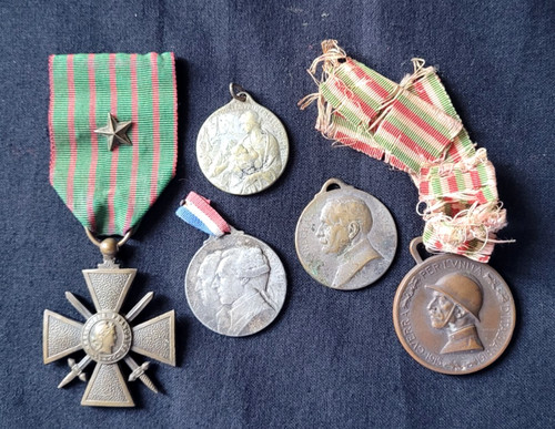 Lot médailles croix guerre - médailles,