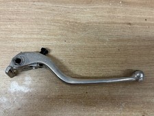 UN LEVIER DROIT DROIT DE