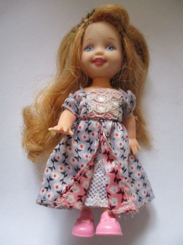 Barbie petite poupee - barbie,
