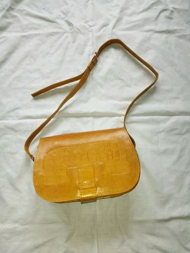 Sac bandoulière cuir jaune - en,