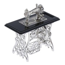 Machine à coudre en métal