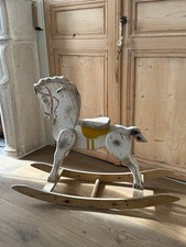 cheval à bascule ancien