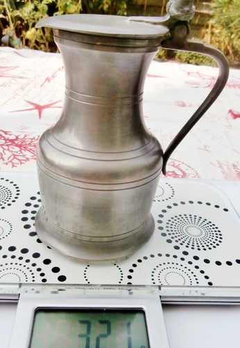 Authentique ancien pot - , étain
