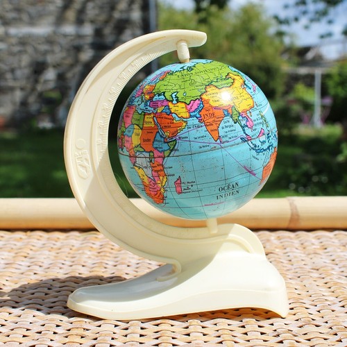 Petit globe terrestre west - petit,