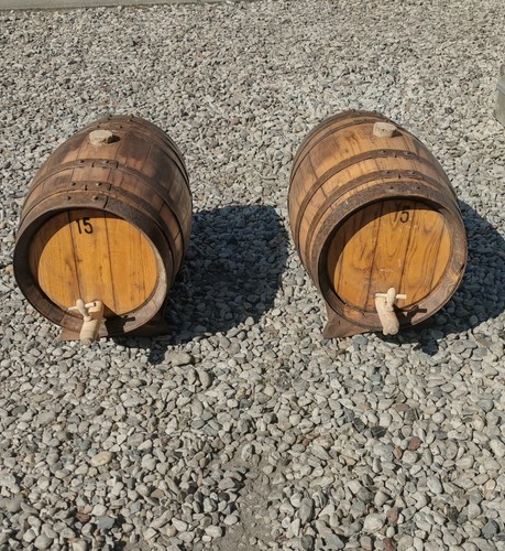 Deux tonneaux chêne 15 - en,