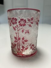 Verre à dent en cristal de Baccarat modèle églantier rose
