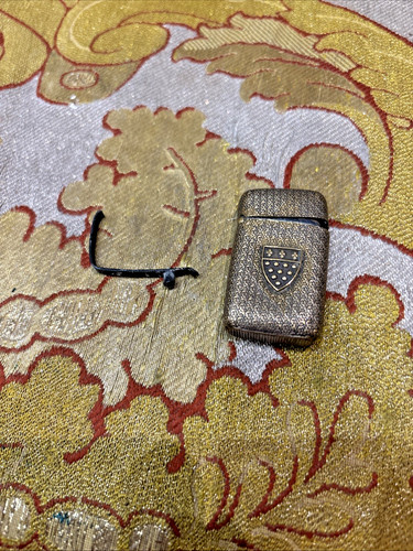 Ancien etuçi porte briquet - porte, a