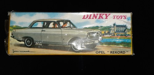 Dinky toys opel - rekord, neuve
