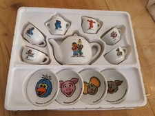Service à thé en porcelaine