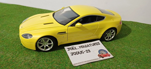 Aston martin vantage jaune - aston,