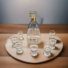 ANCIEN SERVICE A LIQUEUR / DIGESTIF CARAFE ET 8 VERRES - AVEC DORURE - 1950