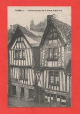 FOUGERES - Vieilles maisons de la place du Marchix   (J4864)