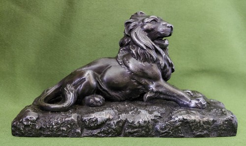 Ancienne statuette lion - d’un,