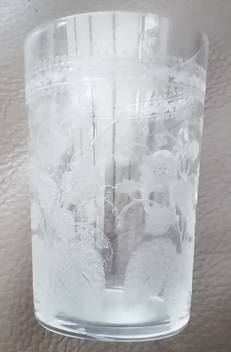 Gobelet cristal gravé