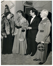 Maryse Bastié, Odile Versois, Serge Reggiani et le Général Requin Vintage silver