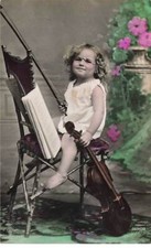 Enfant - Fillette portant des