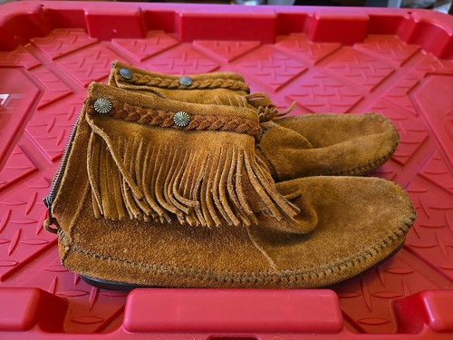 Minnetonka moccasins ankle