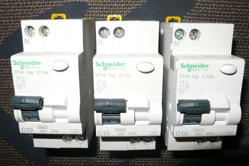 Disjoncteur differentiel 10a - disjoncteur,
